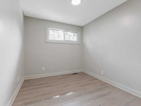 Photo 15 at 273 Bluegrass Boulevard, Crosby, Richmond Hill Photo 15 at 273 Bluegrass Boulevard, Crosby, Richmond Hill