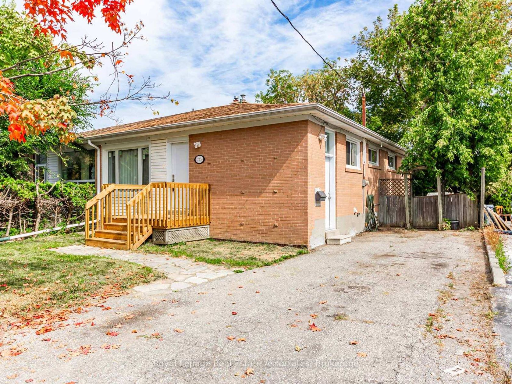 273 Bluegrass Boulevard, Crosby, Richmond Hill photo number 2