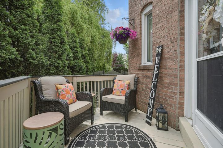 Photo 3 at 3060 Ilomar Court, Meadowvale, Mississauga