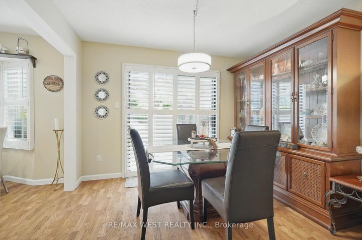 Photo 13 at 3060 Ilomar Court, Meadowvale, Mississauga