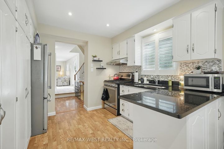 Photo 17 at 3060 Ilomar Court, Meadowvale, Mississauga