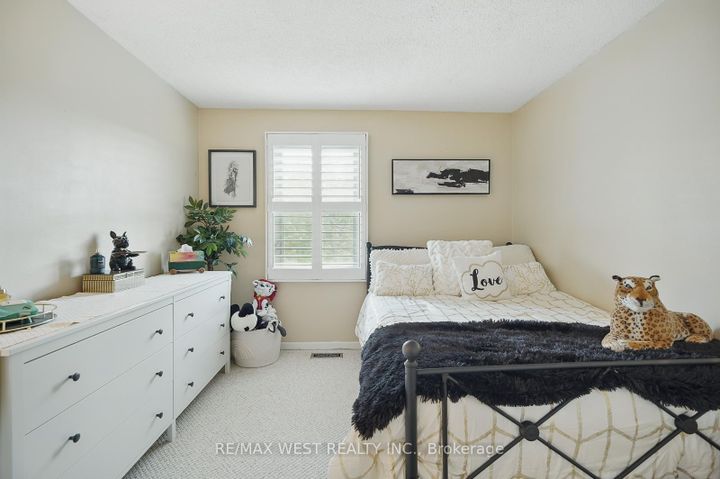 Photo 25 at 3060 Ilomar Court, Meadowvale, Mississauga