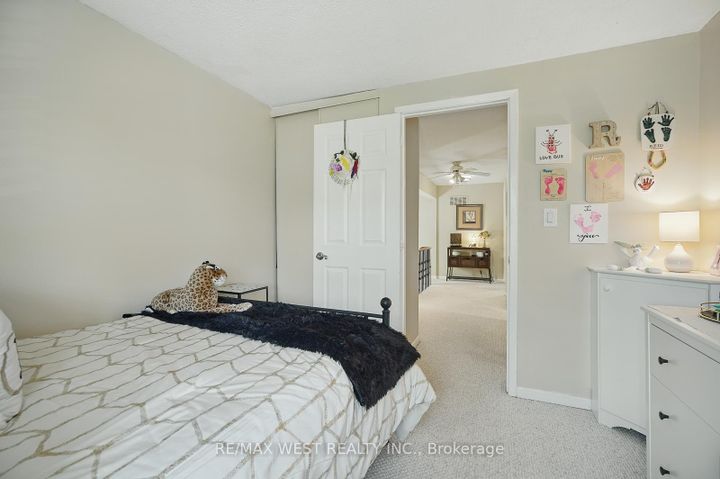 Photo 26 at 3060 Ilomar Court, Meadowvale, Mississauga