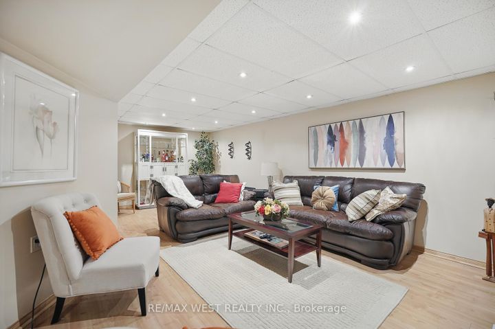 Photo 30 at 3060 Ilomar Court, Meadowvale, Mississauga