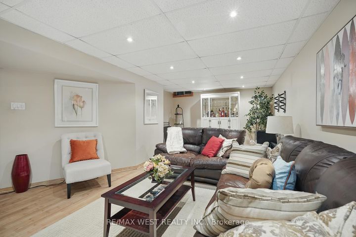Photo 31 at 3060 Ilomar Court, Meadowvale, Mississauga
