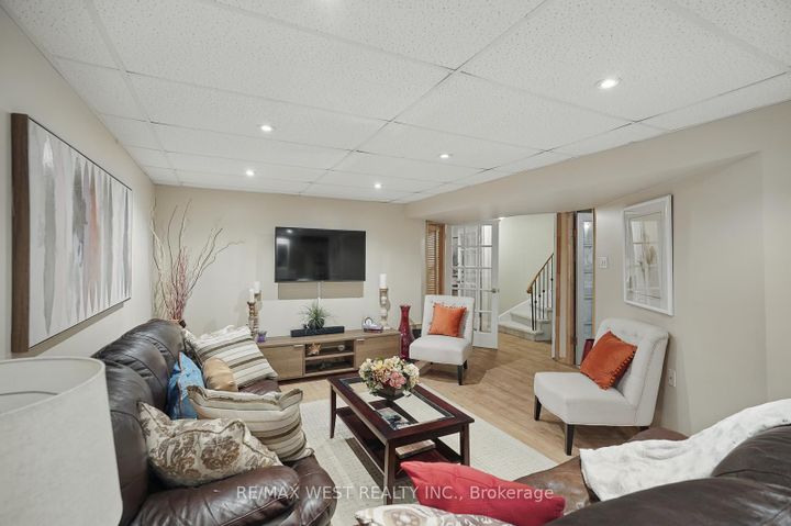 Photo 32 at 3060 Ilomar Court, Meadowvale, Mississauga