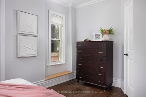 Photo 14 at 54 Stanley Terrace Avenue, Niagara, Toronto