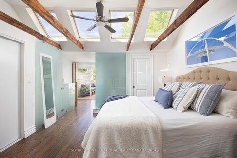 Photo 23 at 54 Stanley Terrace Avenue, Niagara, Toronto
