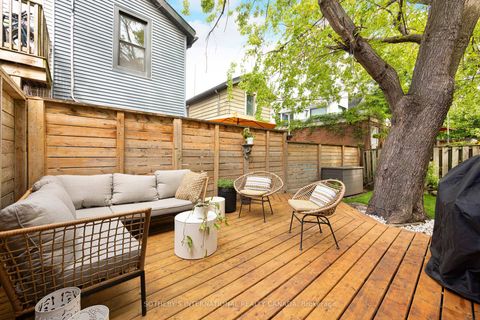 Photo 33 at 54 Stanley Terrace Avenue, Niagara, Toronto