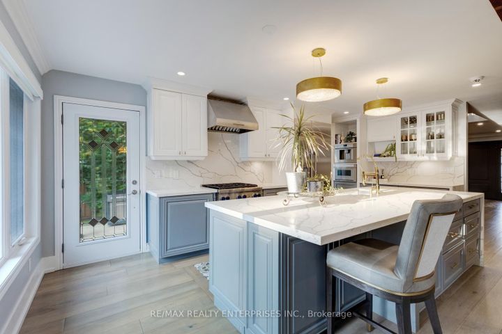 Photo 9 at 807 Indian Road, Lorne Park, Mississauga