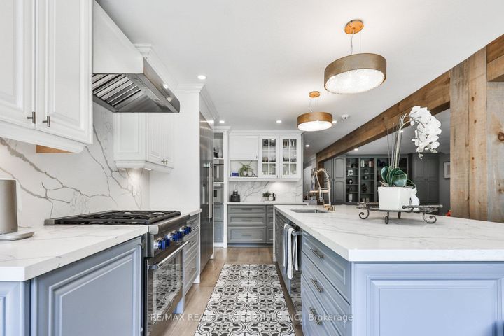 Photo 10 at 807 Indian Road, Lorne Park, Mississauga
