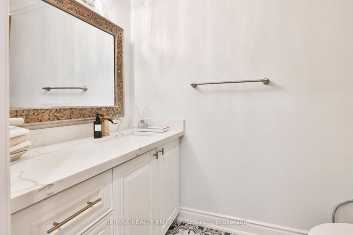 Photo 21 at 807 Indian Road, Lorne Park, Mississauga