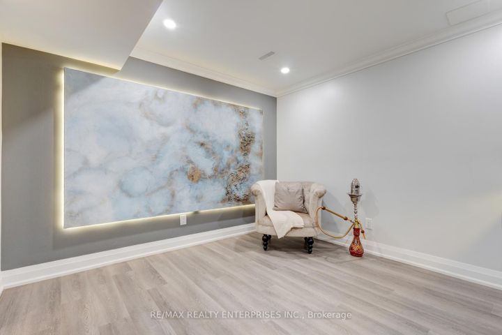 Photo 34 at 807 Indian Road, Lorne Park, Mississauga