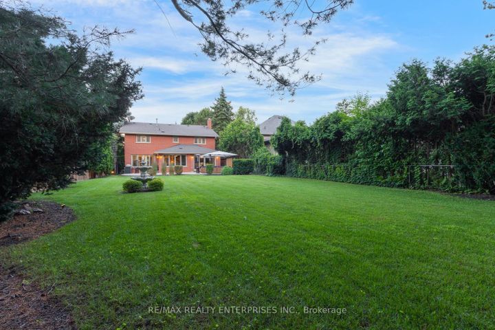 Photo 38 at 807 Indian Road, Lorne Park, Mississauga