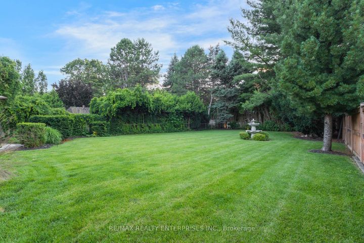 Photo 42 at 807 Indian Road, Lorne Park, Mississauga