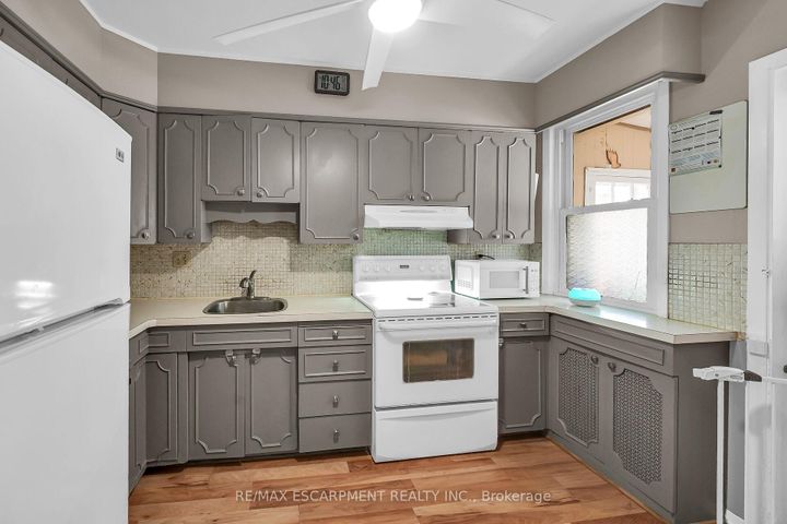 Photo 9 at 244 Cope Street, Homeside, Hamilton