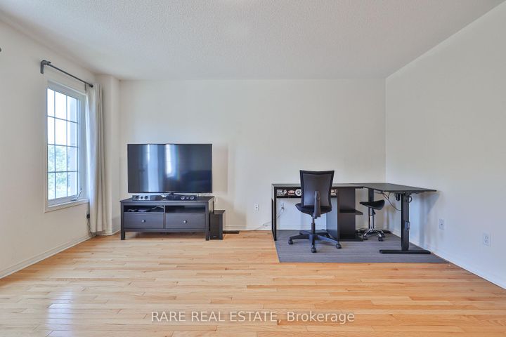 Photo 14 at 34 Judy Sgro Avenue, CFB, Toronto