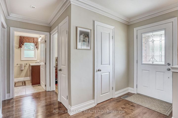 Photo 3 at 339 Nipigon Street E, McLaughlin, Oshawa