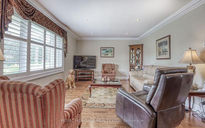 Photo 6 at 339 Nipigon Street E, McLaughlin, Oshawa