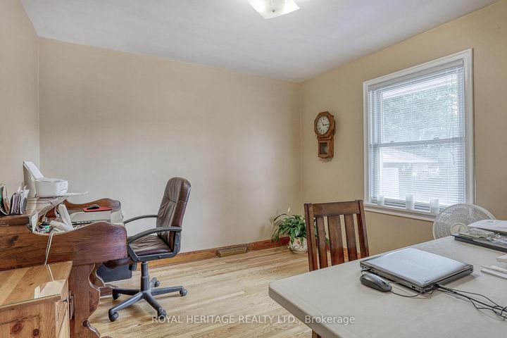Photo 15 at 339 Nipigon Street E, McLaughlin, Oshawa