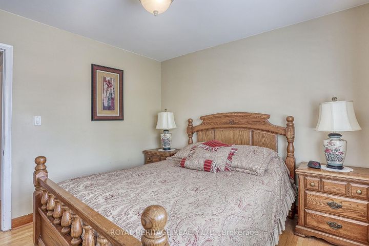 Photo 19 at 339 Nipigon Street E, McLaughlin, Oshawa