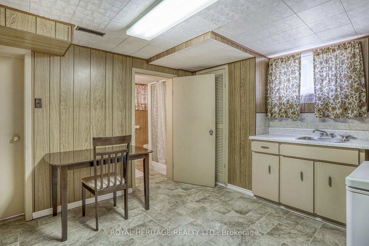 Photo 33 at 339 Nipigon Street E, McLaughlin, Oshawa