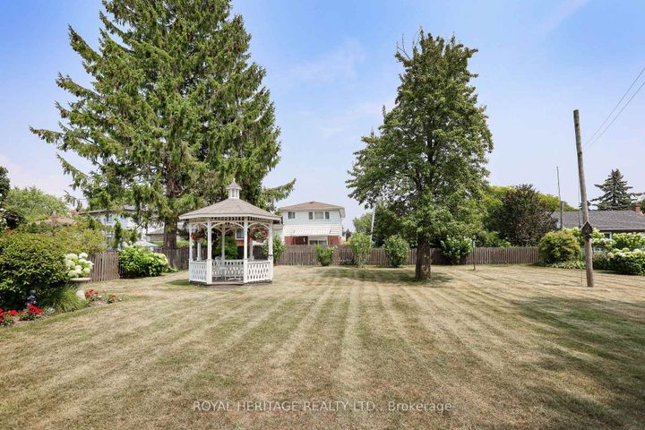 Photo 43 at 339 Nipigon Street E, McLaughlin, Oshawa