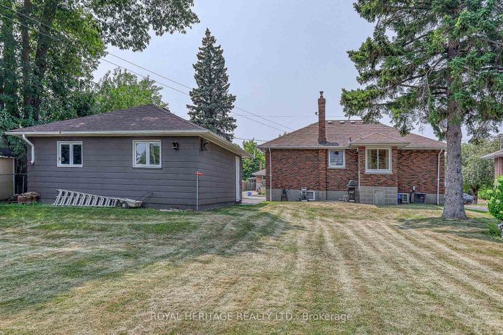 Photo 46 at 339 Nipigon Street E, McLaughlin, Oshawa