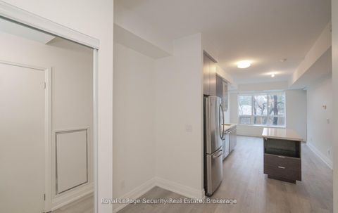 Photo 5 at 328 - 399 Spring Garden Avenue, Willowdale East, Toronto
