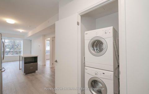 Photo 14 at 328 - 399 Spring Garden Avenue, Willowdale East, Toronto