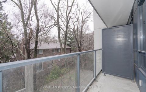 Photo 17 at 328 - 399 Spring Garden Avenue, Willowdale East, Toronto