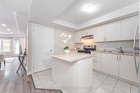 Photo 6 at 9-01 - 2420 Baronwood Drive, WM Westmount, Oakville