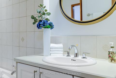 Photo 25 at 22 Rainier Square, L'Amoreaux, Toronto