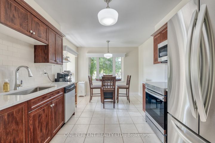 Photo 10 at 286 Fall Fair Way, Binbrook, Hamilton