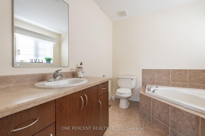 Photo 19 at 286 Fall Fair Way, Binbrook, Hamilton