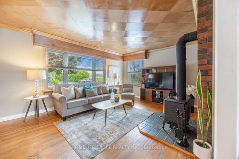Photo 4 at 19280 Dufferin Street, Rural King, King