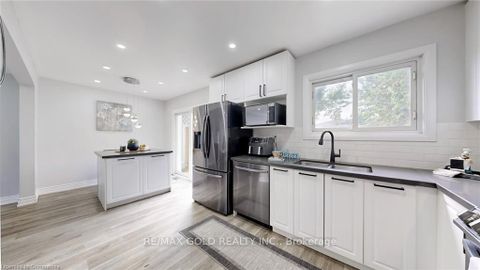 Photo 14 at 28 Navenby Crescent, Humber Summit, Toronto
