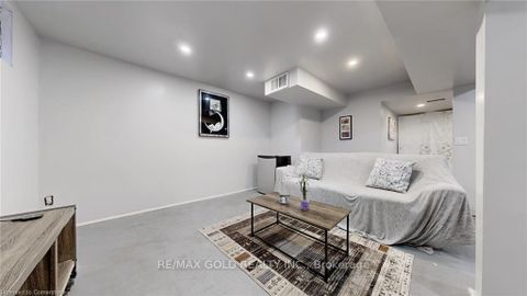 Photo 33 at 28 Navenby Crescent, Humber Summit, Toronto