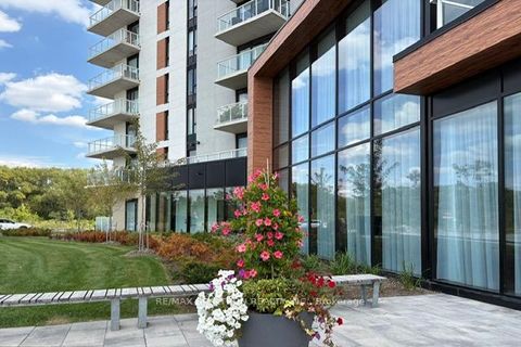 Photo 4 at PH 913 - 6 David Eyer Road E, Rural Richmond Hill, Richmond Hill