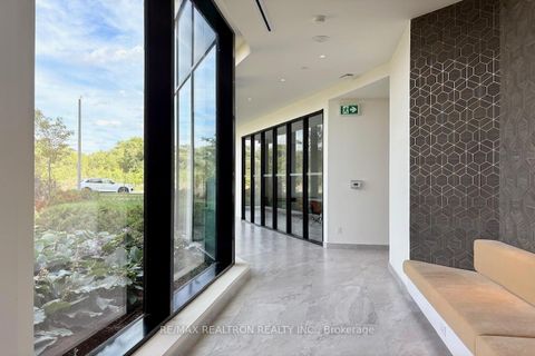 Photo 5 at PH 913 - 6 David Eyer Road E, Rural Richmond Hill, Richmond Hill