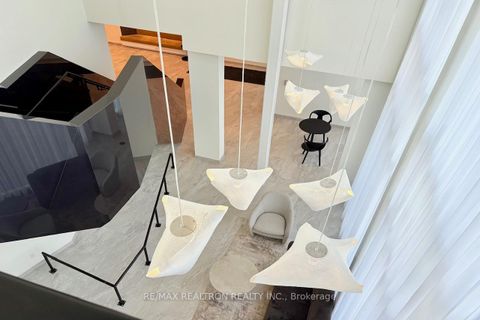 Photo 9 at PH 913 - 6 David Eyer Road E, Rural Richmond Hill, Richmond Hill