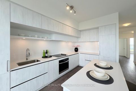 Photo 16 at PH 913 - 6 David Eyer Road E, Rural Richmond Hill, Richmond Hill Photo 16 at PH 913 - 6 David Eyer Road E, Rural Richmond Hill, Richmond Hill