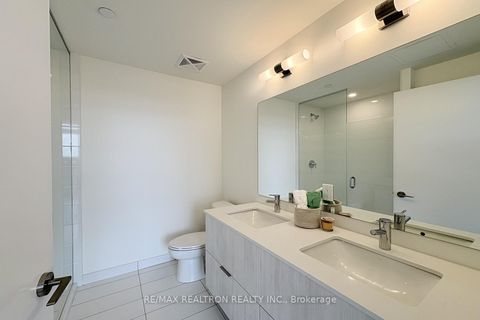 Photo 23 at PH 913 - 6 David Eyer Road E, Rural Richmond Hill, Richmond Hill