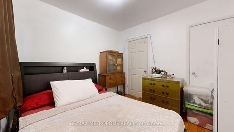 Photo 20 at 291 Kennedy Road E, Cliffside, Toronto
