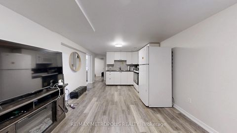 Photo 31 at 291 Kennedy Road E, Cliffside, Toronto