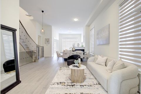 Photo 4 at 152 Stormont Trail, Vellore Village, Vaughan Photo 4 at 152 Stormont Trail, Vellore Village, Vaughan