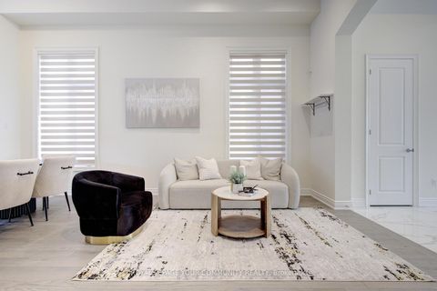 Photo 7 at 152 Stormont Trail, Vellore Village, Vaughan Photo 7 at 152 Stormont Trail, Vellore Village, Vaughan