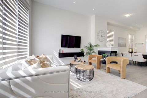 Photo 14 at 152 Stormont Trail, Vellore Village, Vaughan Photo 14 at 152 Stormont Trail, Vellore Village, Vaughan