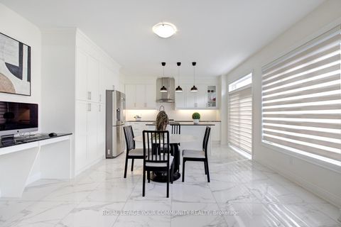 Photo 17 at 152 Stormont Trail, Vellore Village, Vaughan Photo 17 at 152 Stormont Trail, Vellore Village, Vaughan