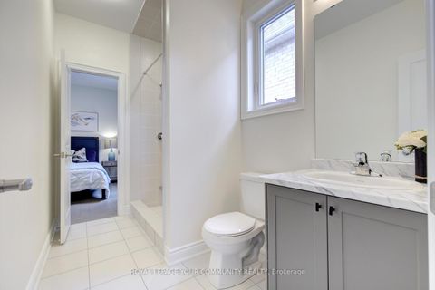 Photo 40 at 152 Stormont Trail, Vellore Village, Vaughan